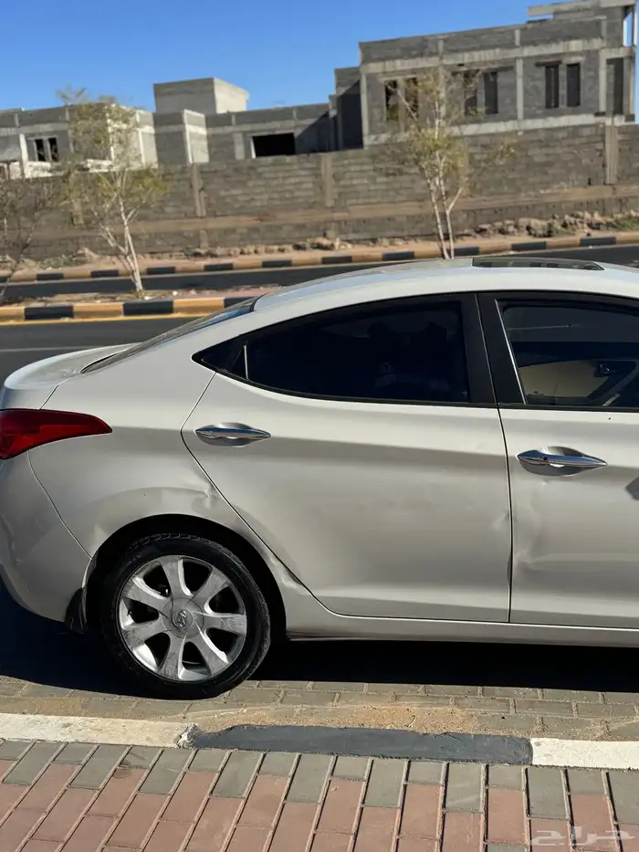 سيارة النترا فل كامل للبيع 12