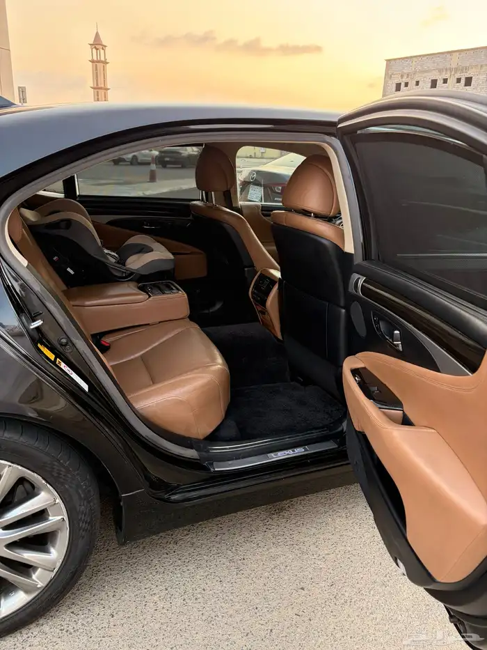 لكزس LS460L اسود 2013 نظيف جدا 9