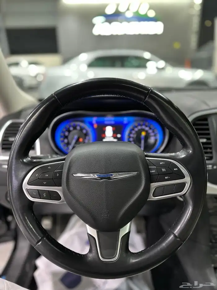 كرايزلر C300 نص فل 2021 هيمي V8 5.7 معرض(عبيد الرشيدي) 25