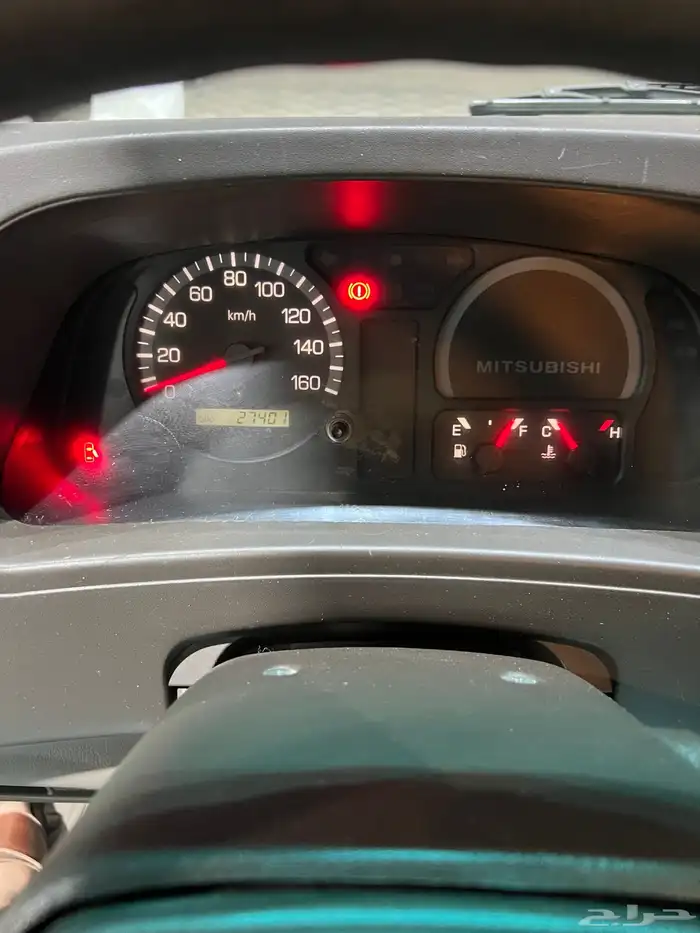 للبيع باص ميتسوبيشي روزا ديزل موديل 2014 مخزن 30 راكب 13