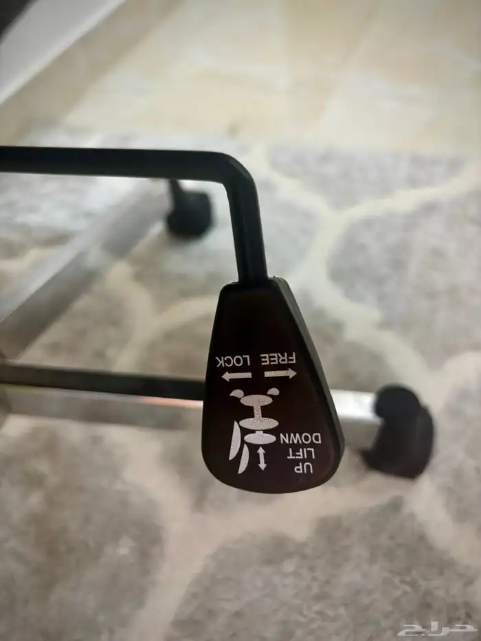 كرسي مكتبي مريح بحالة ممتازة 1