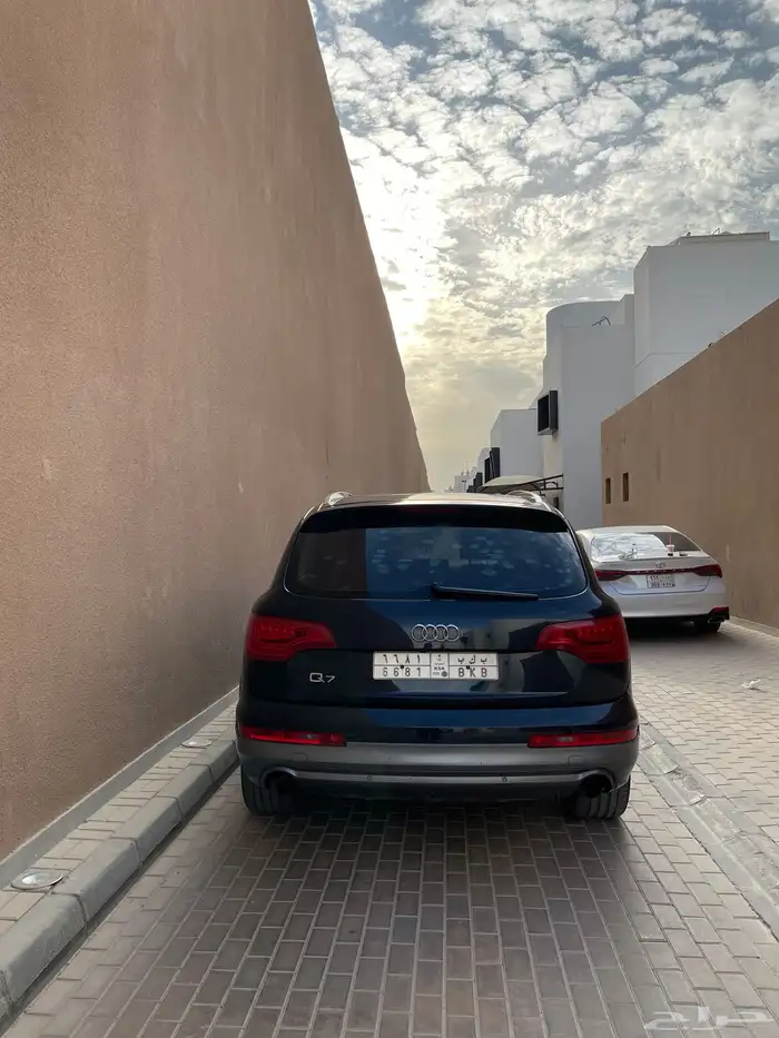 اودي Q7 11