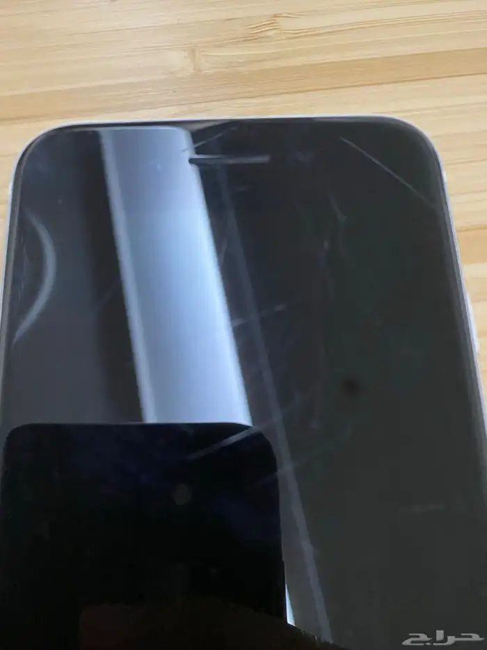 ايفون SE نظيف 2