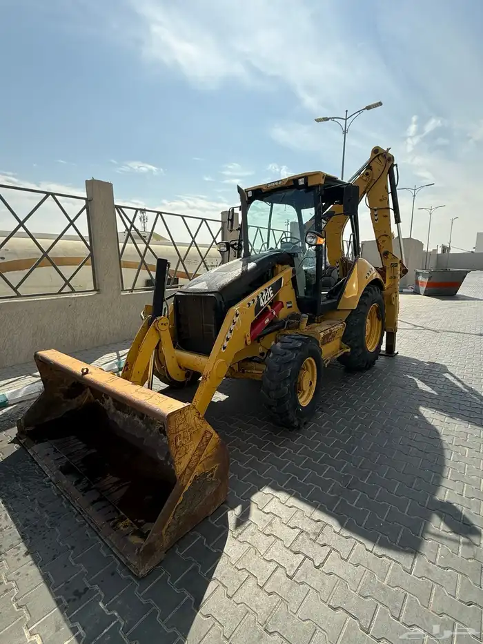 جي سي بي للبيع موديل 2008 معاه بطاقه جمروكيه 0