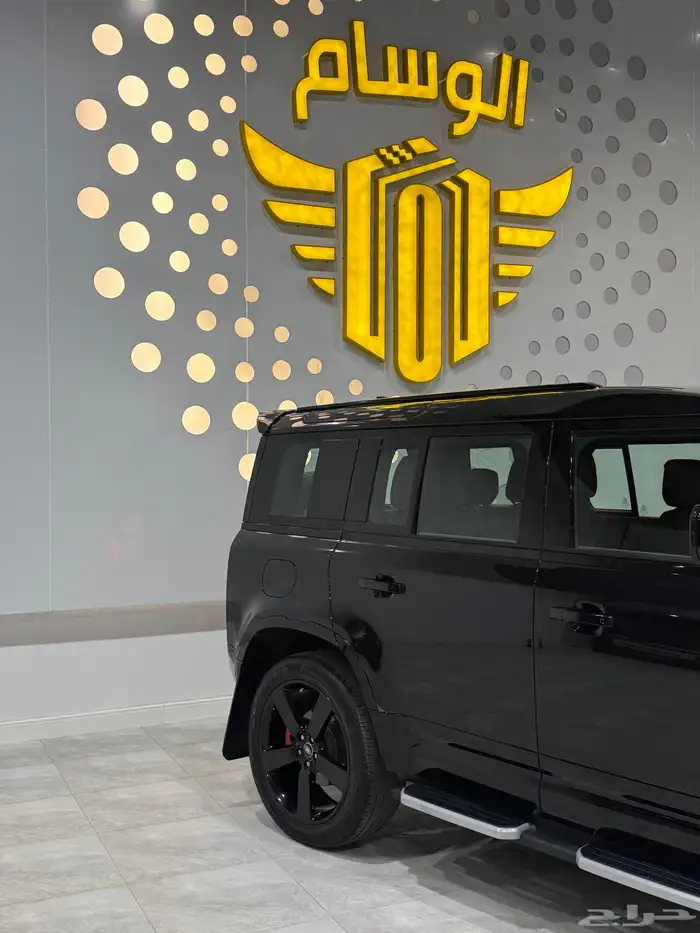 ديفندر للايجار 2025 10