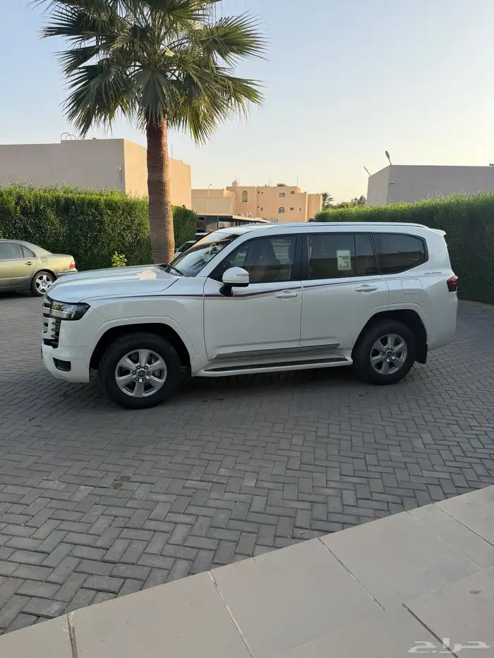 (تم البيع) لاندكروزر جكسار L2 ديزل 2022 1