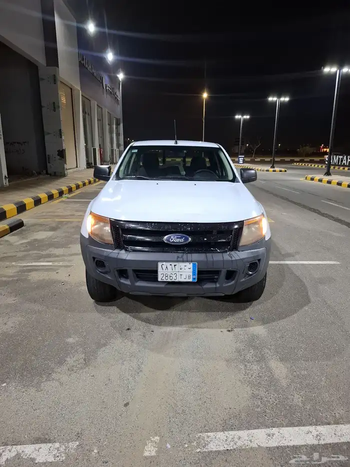 فورد رينجر 2015 قير عادي للبيع او البدل بكورولا او سنتافي 0