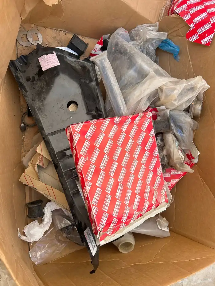 قطع غيار تايوتا قديم واكسسوارات(تم البيع) 6