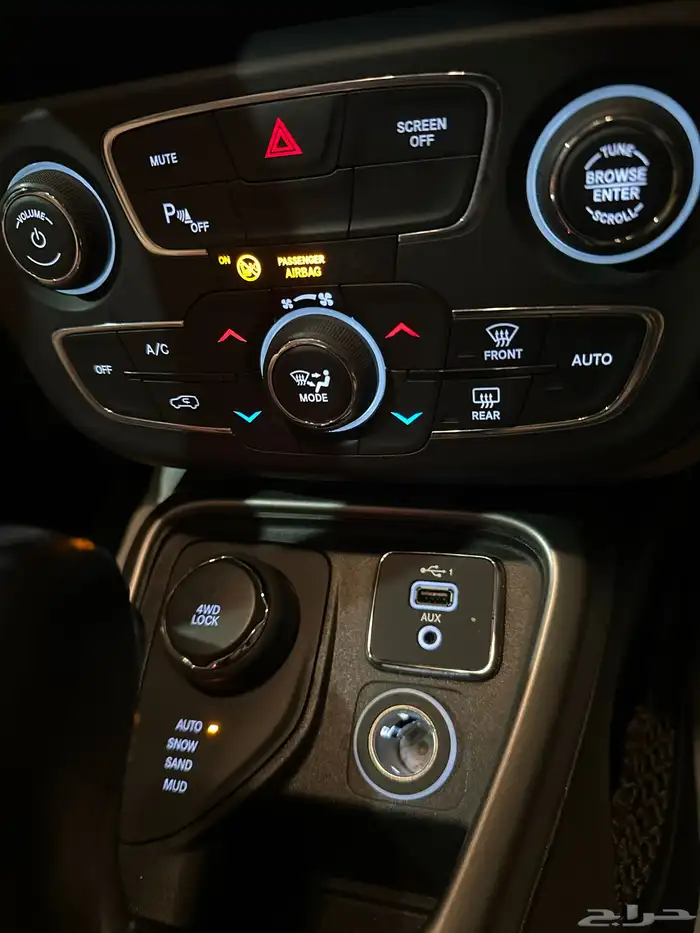 جيب كومباس دبل 16