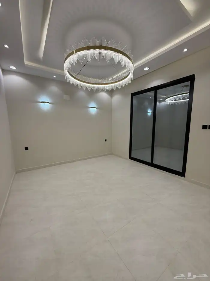 للبيع شقه علويه بدرج داخلي لسطح ابها حطين مقابل كبري المطار 6