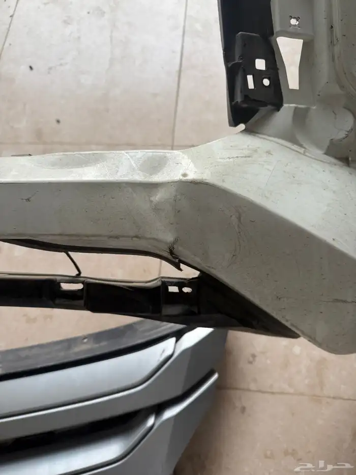 صدام وشبك امامي وشبك تحت وكالة موستبيشي L200 1