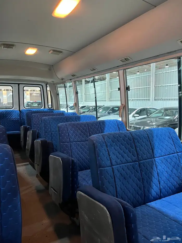 للبيع باص ميتسوبيشي روزا ديزل موديل 2014 مخزن 30 راكب 18