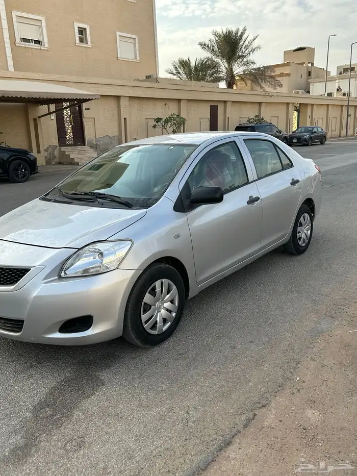 تويوتا يارس 1
