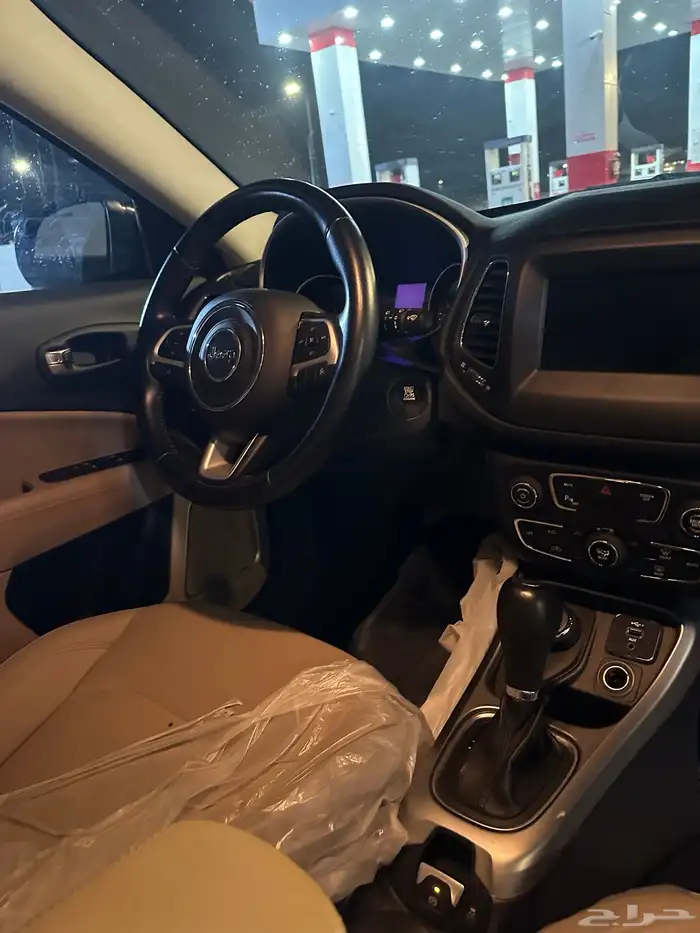 جيب كومباس دبل 4