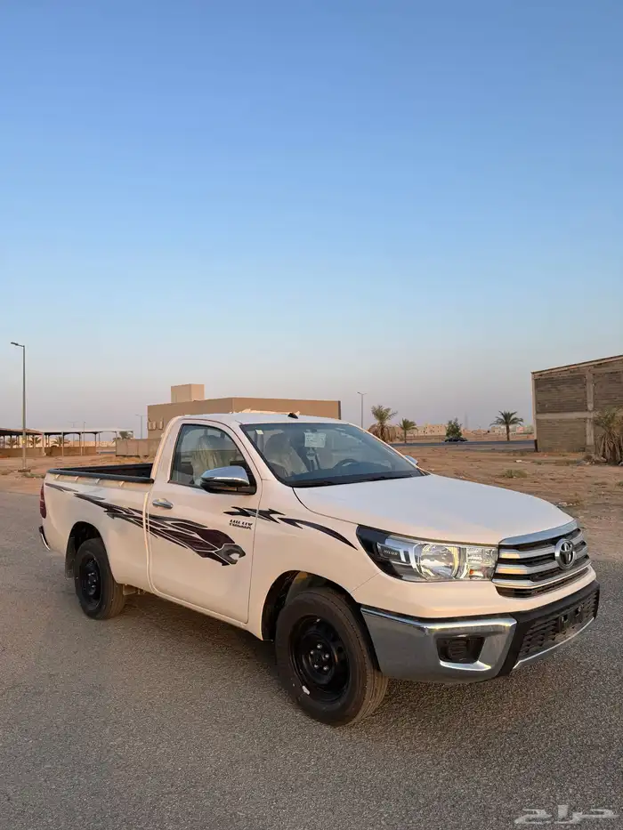 هايلوكس غماره 2023 فل كامل اصفار 4