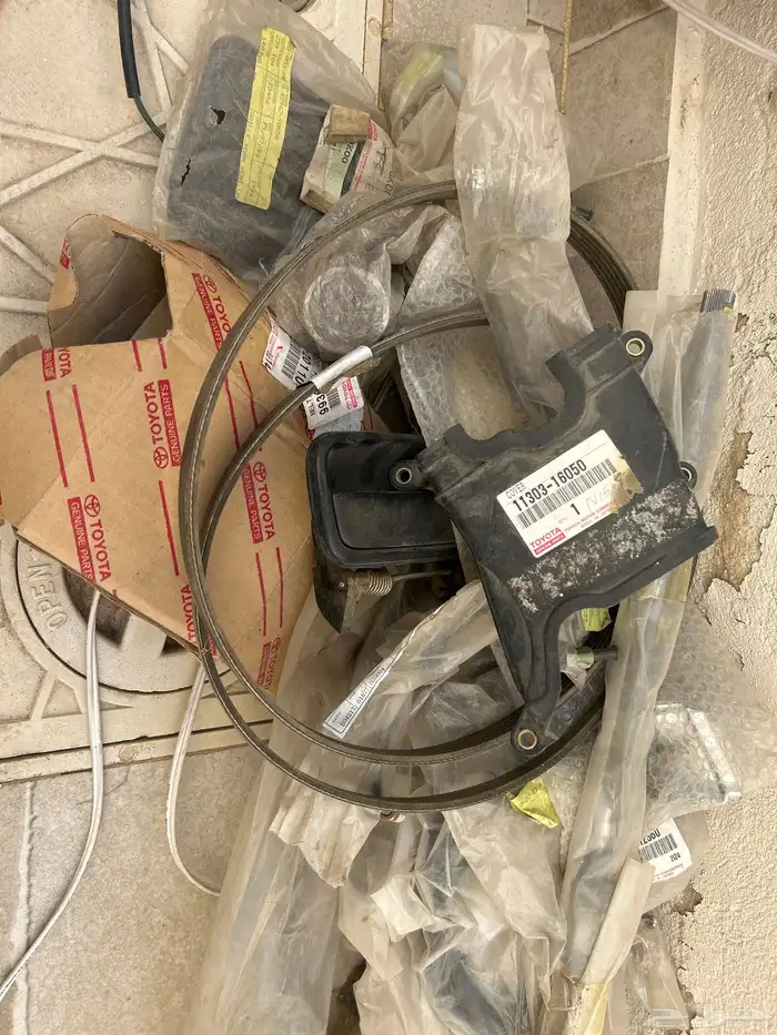 قطع غيار تايوتا قديم واكسسوارات(تم البيع) 4