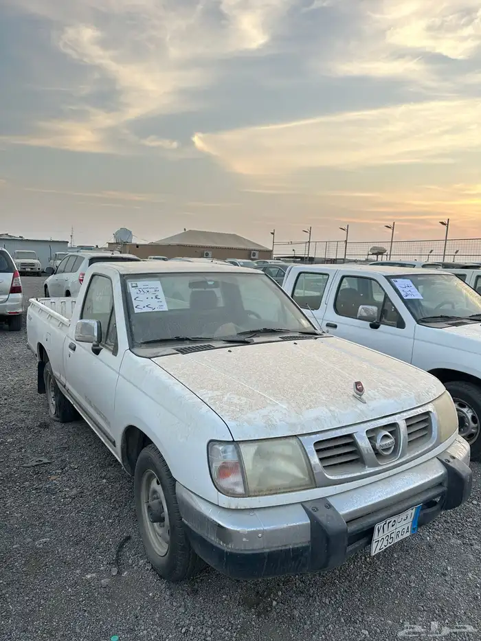 للبيع ددسن موديل 2008 وسيارات مختلفة بمزاد علني 28