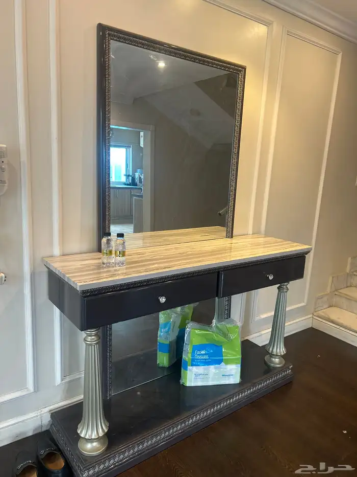 مراية ممر مع رف رخامي ودرجين 0