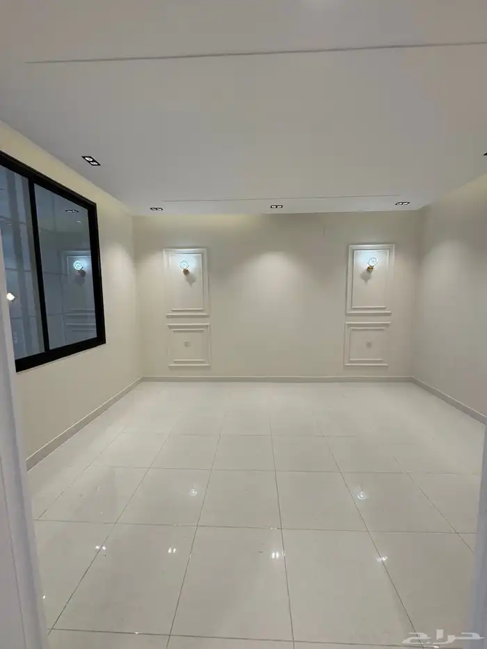 للبيع بحي المعارض ادوار تمليك أرضي 6غرف بمدخل سياره 5