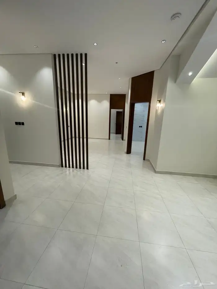 للبيع ارواف ارضيه وارواف علويه تشطيب فندقي ابها المحاله 28