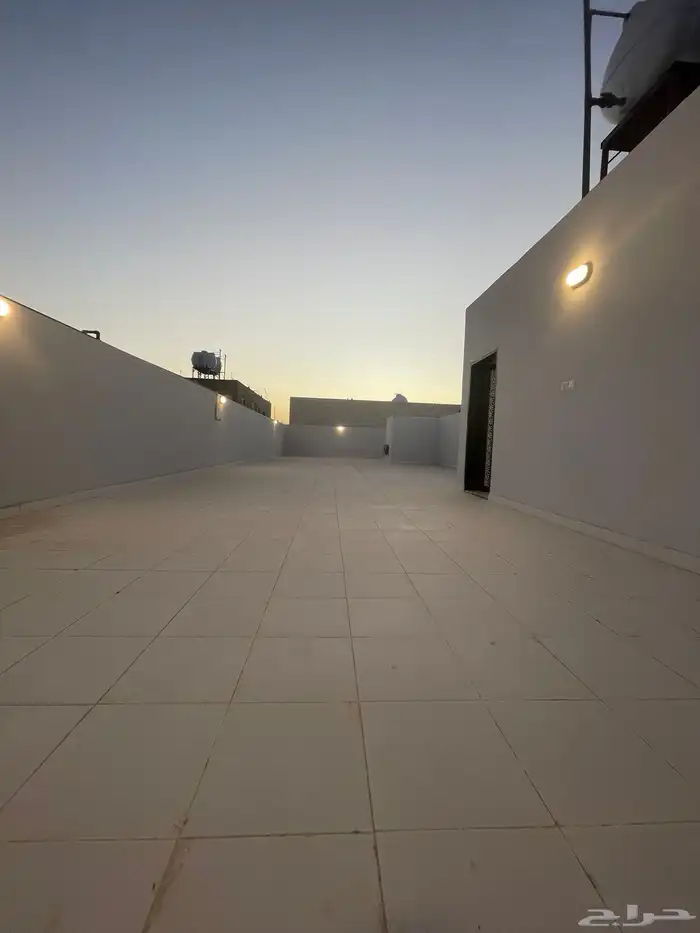 شقه دور ارضي دور ثاني مدخل مستقل سطح فوق اشقه كامل 3