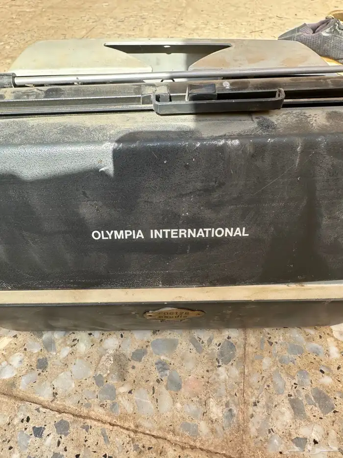 للبيع اله كتابة قديمة انجليزية 3