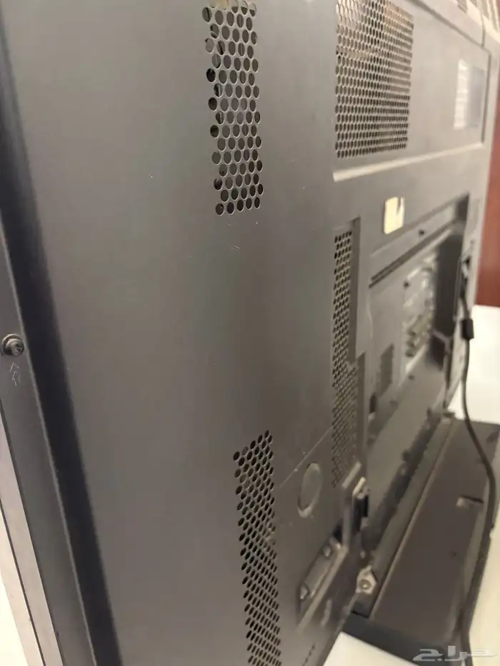 تلفزيون قديم يشتغل كويس الي يبي يعطيني سعر اقل يجي 1