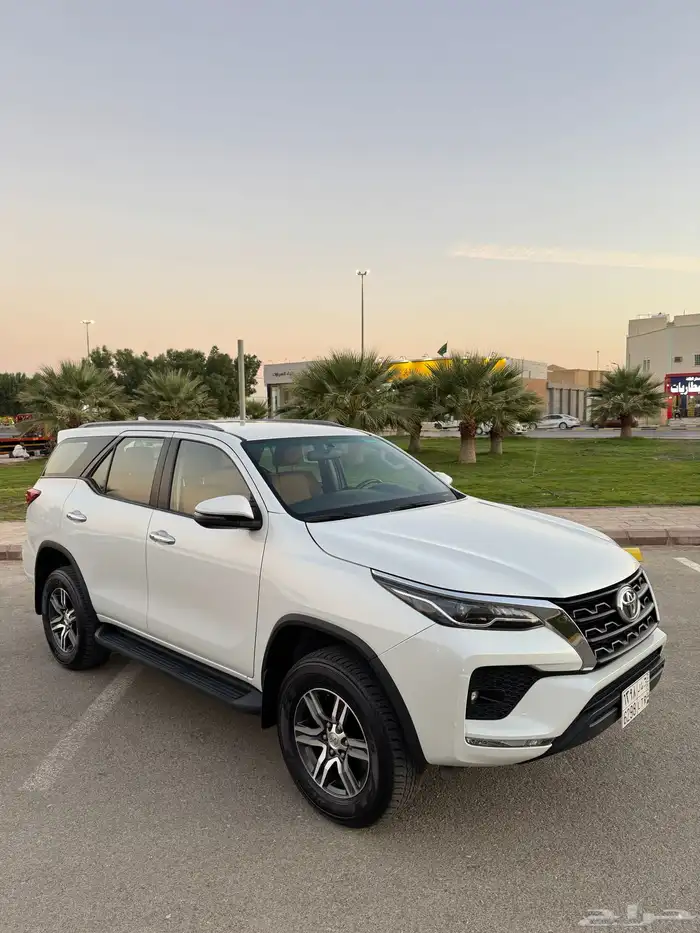 فورشنر 2023 6 سلندر VX سعودي 43