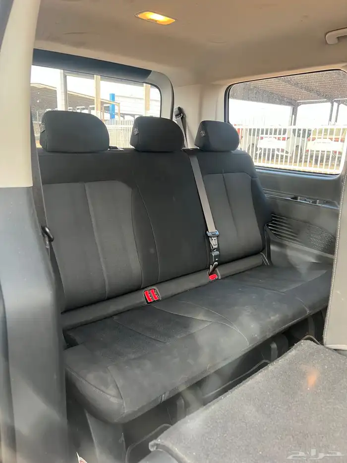 فان هونداي ستاريا 14