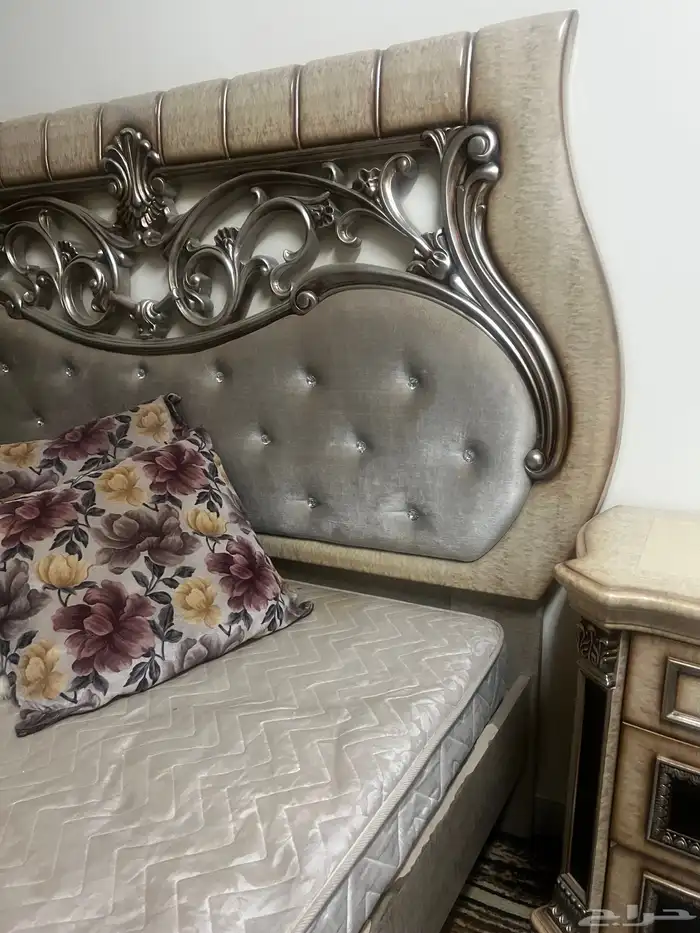 غرفة نوم مستخدم للبيع 4