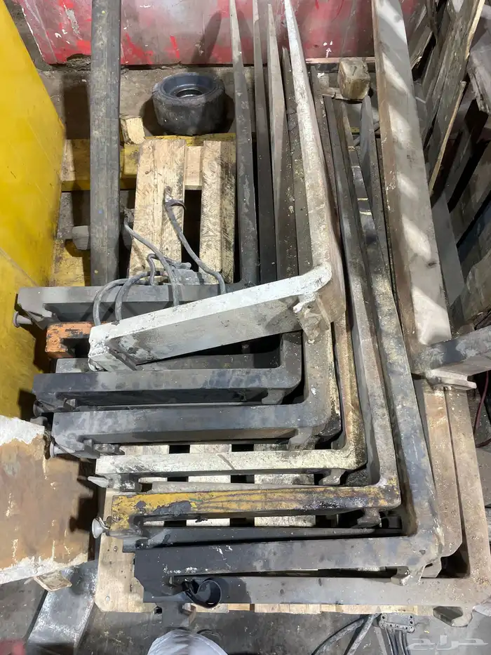 سكاكين او شوك رافعات للبيع 1