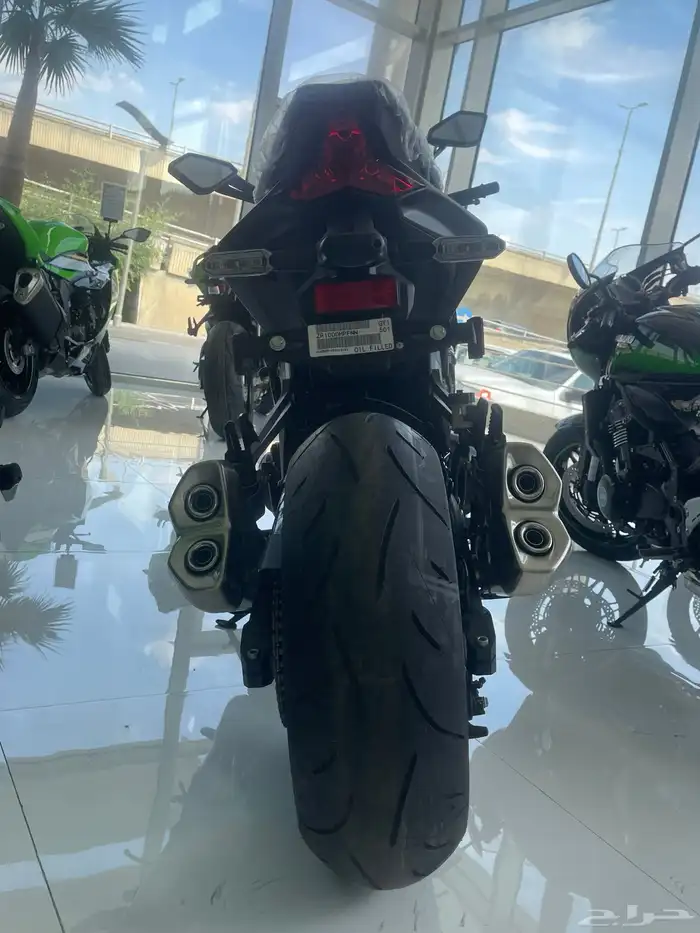 كاواساكي ZR 1000 ستريت فايتر 2023 2