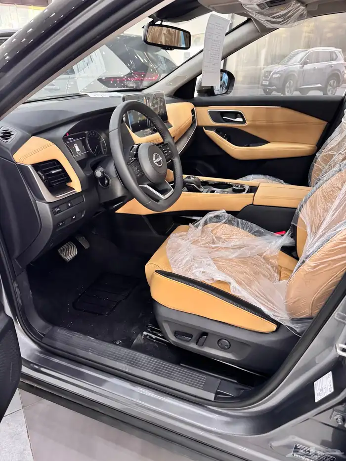 نيسان اكس تريل SV بلس فتحة سقف جلد 2025 6