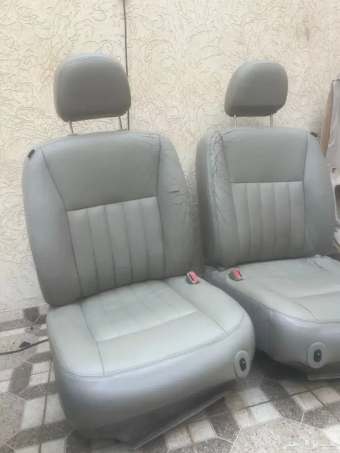 مراتب   تكايات فورد لينكولن تاون كار 2003 الى 2011 2