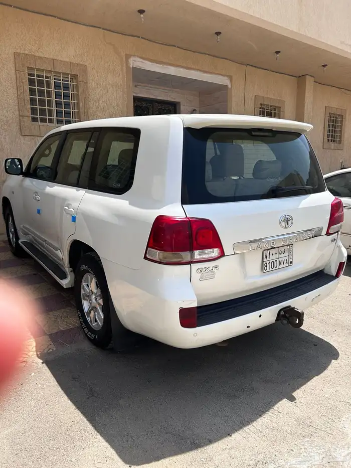 لاندكروزر فل كامل قير عادي 1