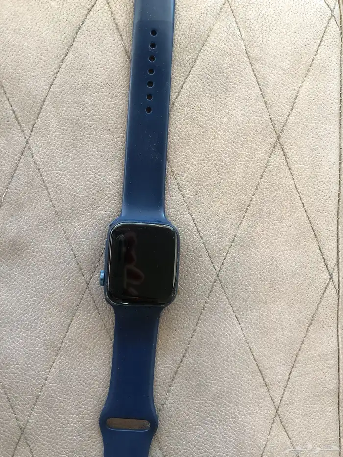 ساعة ابل طافيه 0