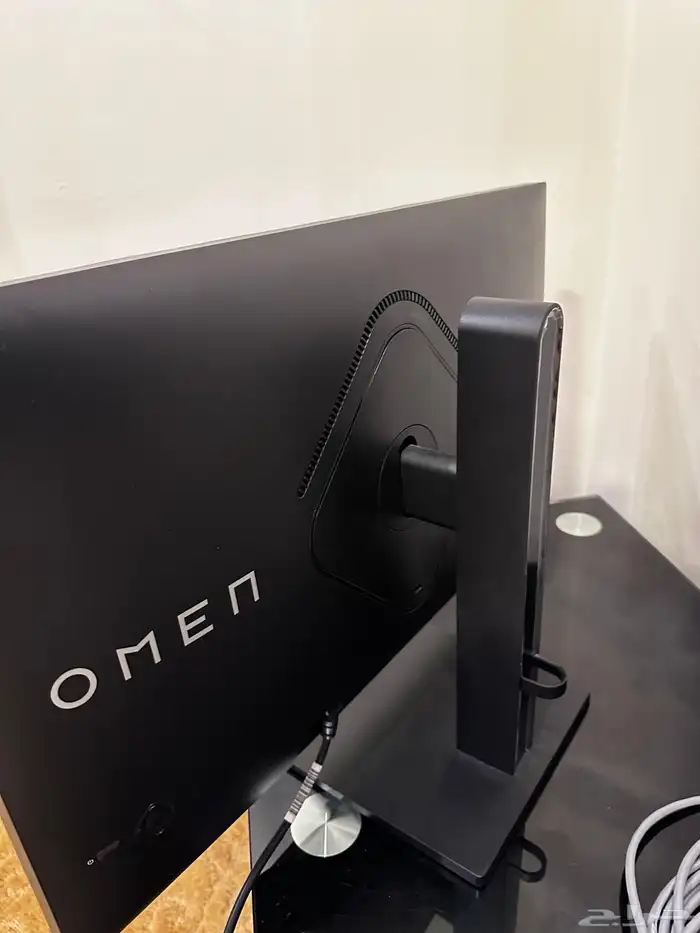 سوني 5 وشاشة قيمنق 27 بوصة 4