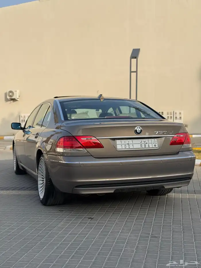 مالك اول مخزن بحالة الوكالة BMW730li 45