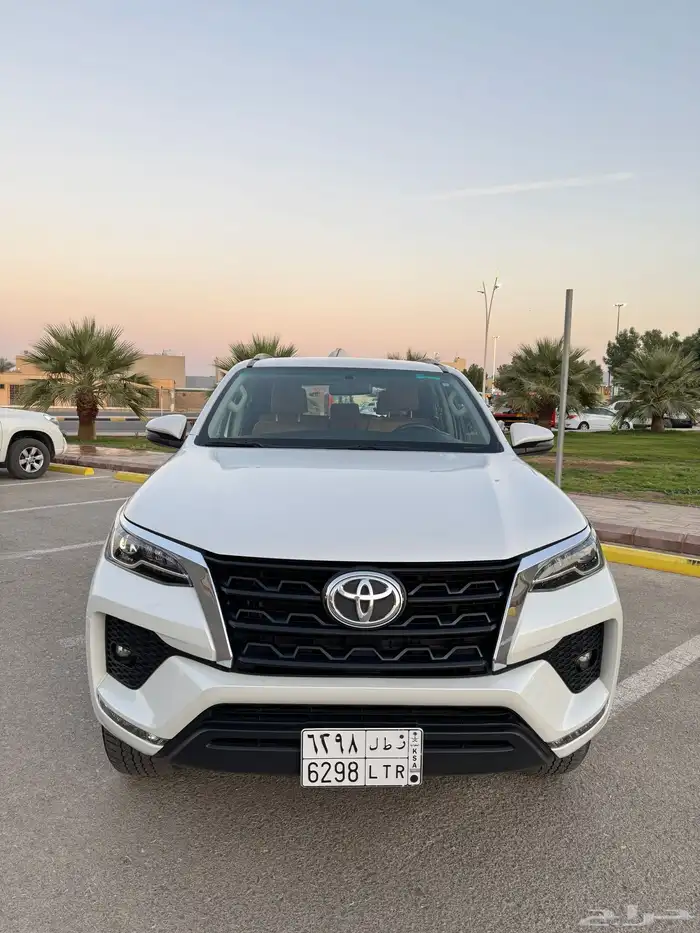 فورشنر 2023 6 سلندر VX سعودي 4