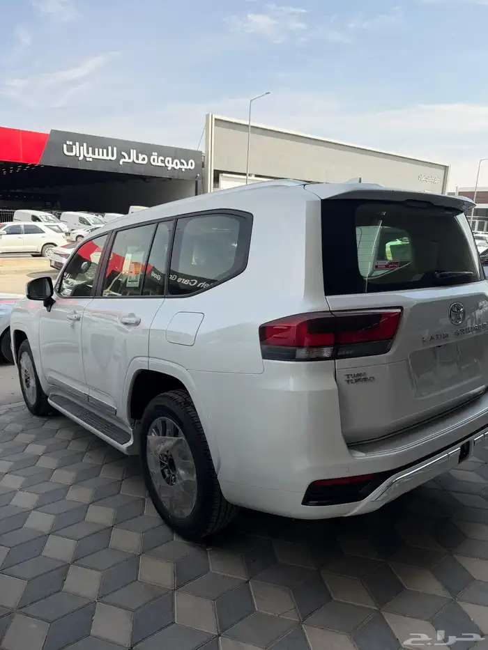 لاندكروزر 2025-GXR-L3سعودي اقل سعر بطاقة جمرك 4