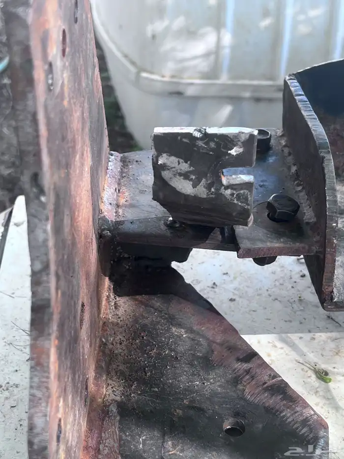 قاعدة ونش تركب للباثفندر 2005 وتحت 1