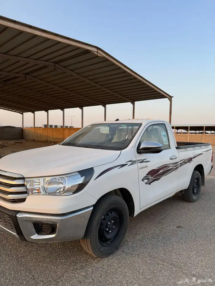 هايلوكس غماره 2023 فل كامل اصفار 17