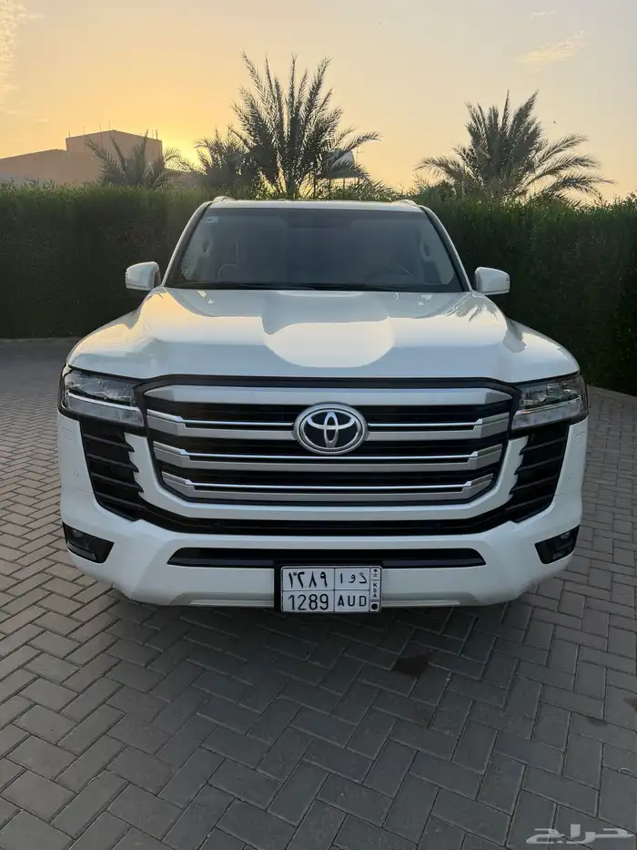 (تم البيع) لاندكروزر جكسار L2 ديزل 2022 18