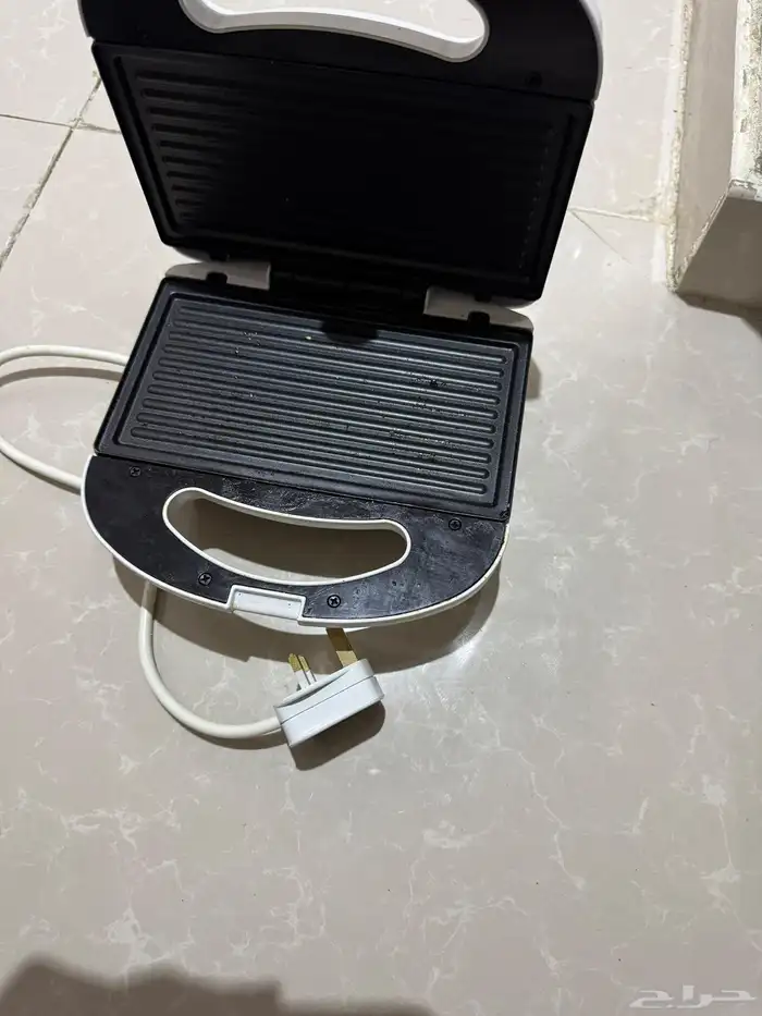 صانعة ساندوتشات و الة بخار 0