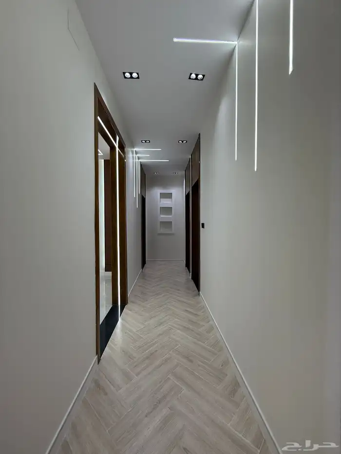 للبيع شقق علويه تشطيب فندقي بمصعد جاهز وسطح خاص بدره الموسي 13