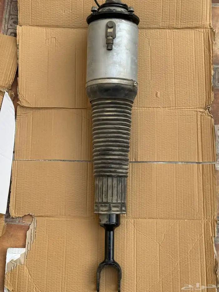 مساعدات اودي a8 2004 1