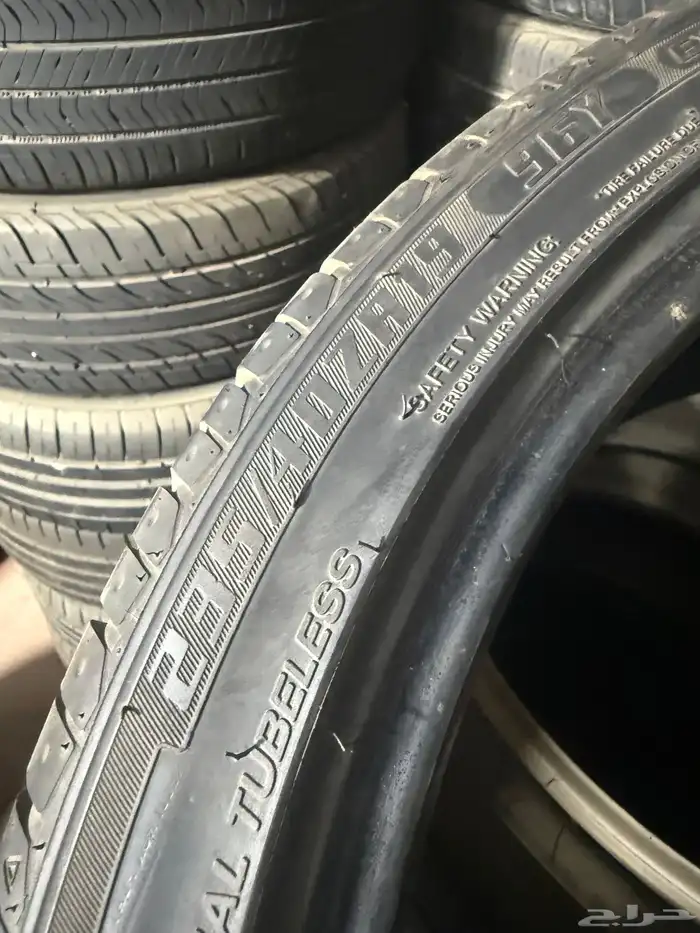 235 45 19 كفرات رنفلات شبة جدد ت 23 0