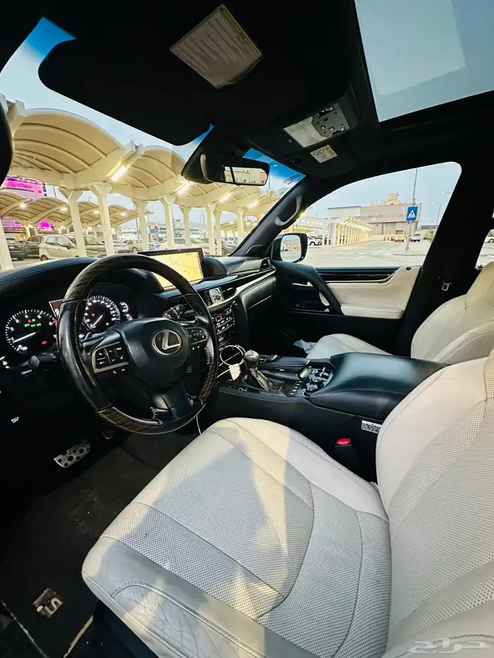 للبيع لكزس LX570s الموديل 2018 محركات وكاله السعر 225000 18