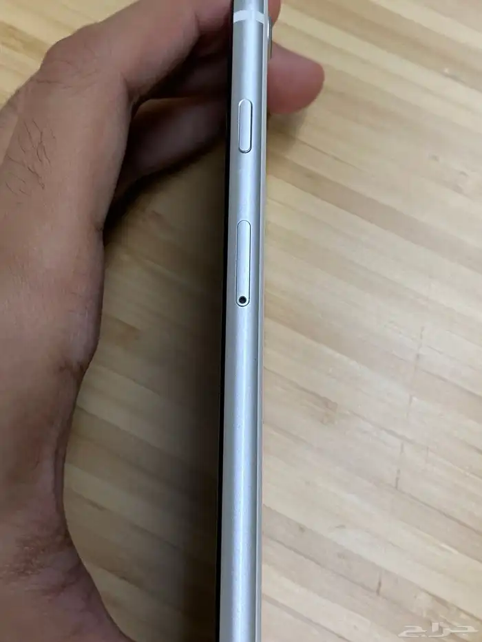 ايفون SE نظيف 7