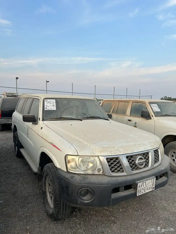 للبيع ددسن موديل 2008 وسيارات مختلفة بمزاد علني 13